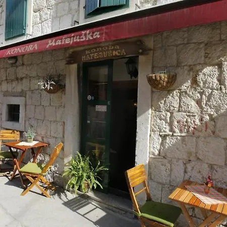 Urbi Et Orbi ספליט