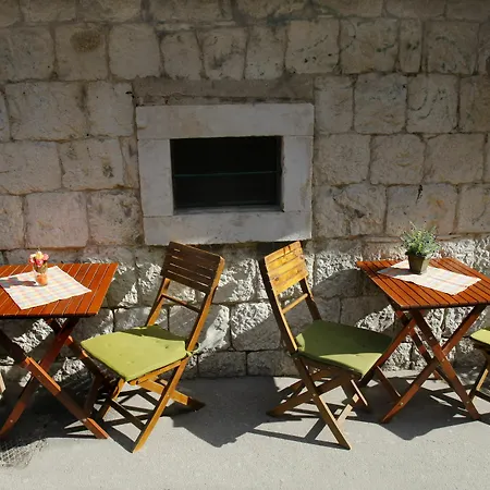 Apartment Urbi Et Orbi Split