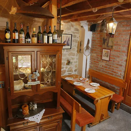 Apartment Urbi Et Orbi Split