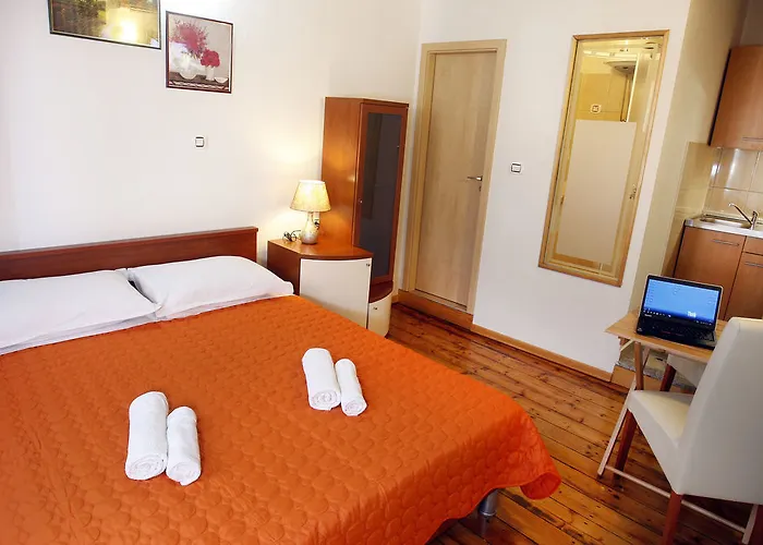 Urbi Et Orbi Apartment *
