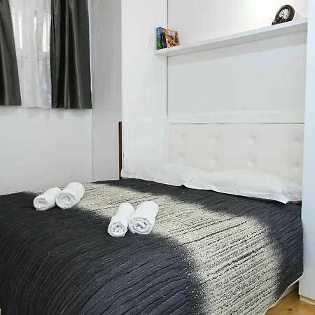 우르비 엣 오르비 *