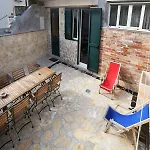 Urbi Et Orbi Apartamento *